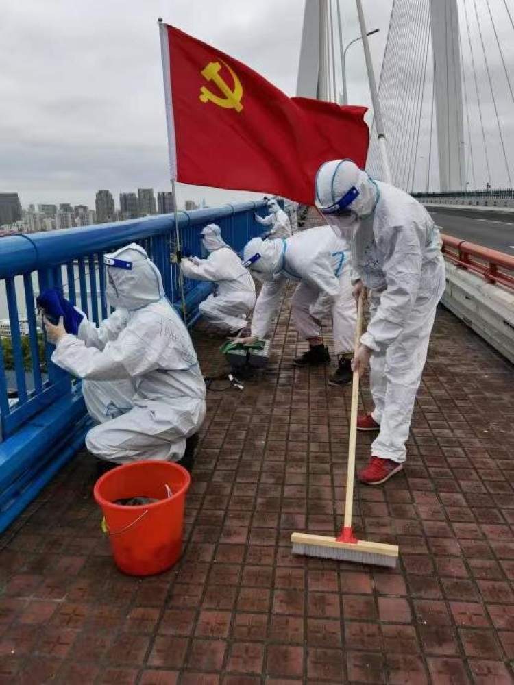 隧道股份|实拍!沪29条越江设施加快护养,做好"交通准备"