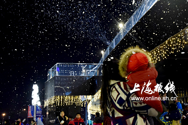 消费新闻 商场活动  上海热线讯,上海是一个不常下雪的城市,在上海