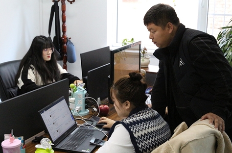 |在“一眼望三国”的珲春,这群“新农人”为孟岭苹果拼出新天地