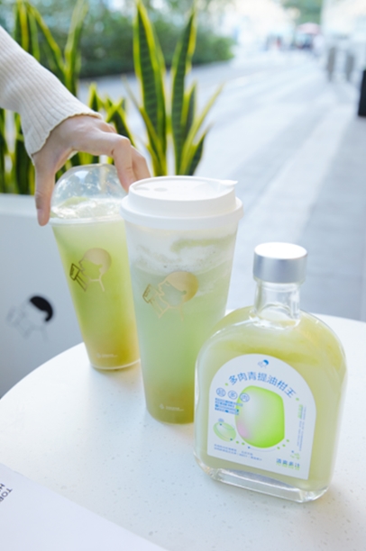 |喜茶为年度爆品推出联名周边，万物皆可多肉青提