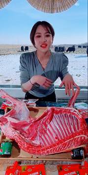 |拼多多启动年货节：携手上千农副产品品牌，百亿补贴助推城乡“年货共享”