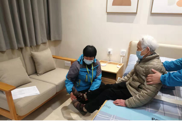 康人|关注独居老年群体 这群志愿者为疫情中的独居老人解忧愁