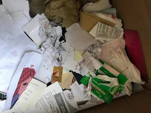 快递公司|运费近千！沪一男子12箱快递被送进垃圾场？更过分的是…