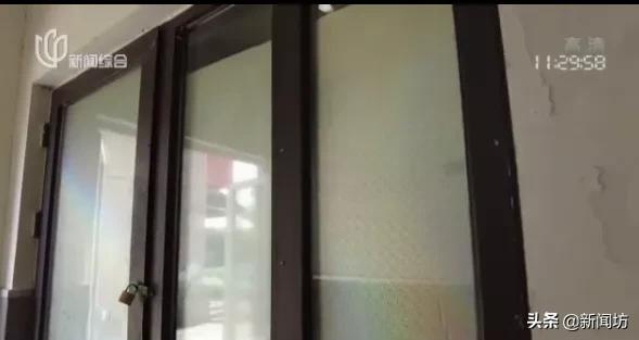 中铁建|上海这座公厕有人建没人管？美女坊记去闻了一遭…