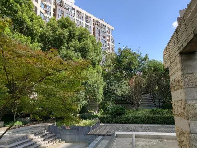 取景|上海一热播剧取景小区，居民因为TA吵开了！有人甚至抡起了棍子