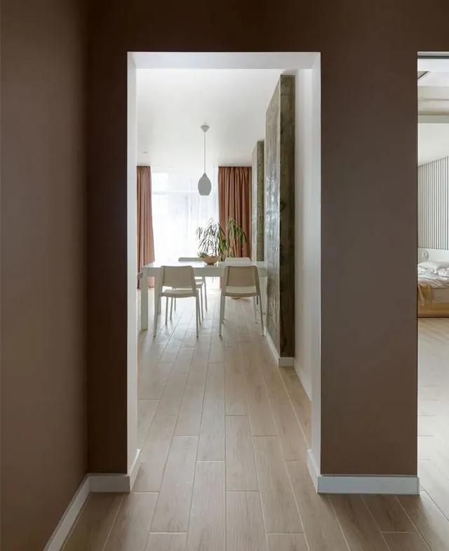 空间背景|45㎡太拥挤？他抛弃客厅，把空间全给餐厅和厨房，太智慧了