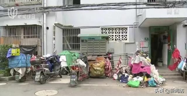 小区物业|上海这小区让人窒息!拾荒堆物成“攀比”,带头人还管起了垃圾房…