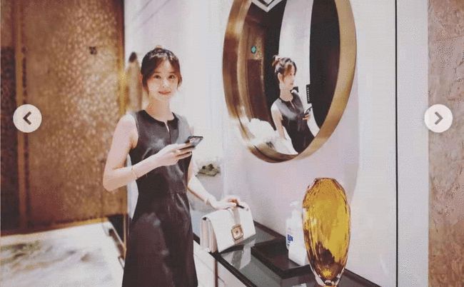 手臂线条|27岁章泽天穿黑裙秀小蛮腰 双臂戴满奢侈品阔气