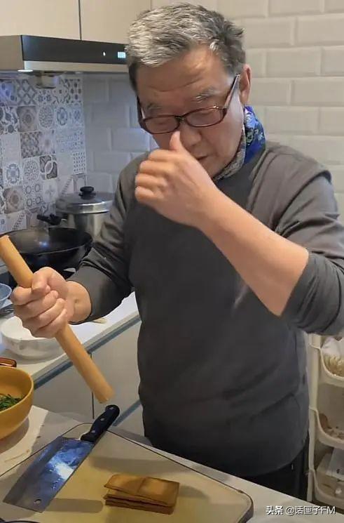 视频|断水断粮,喝饮料喝到哭?李立群在线辟谣