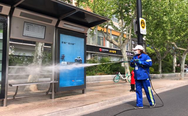 垃圾收集|消毒1218次!清除垃圾56.8吨!徐汇全力做好环境消杀→