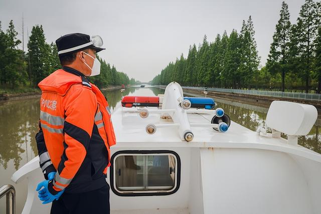 安置工作|上海警方持续查找安置街头“沪飘”，阻断“流动中的风险”