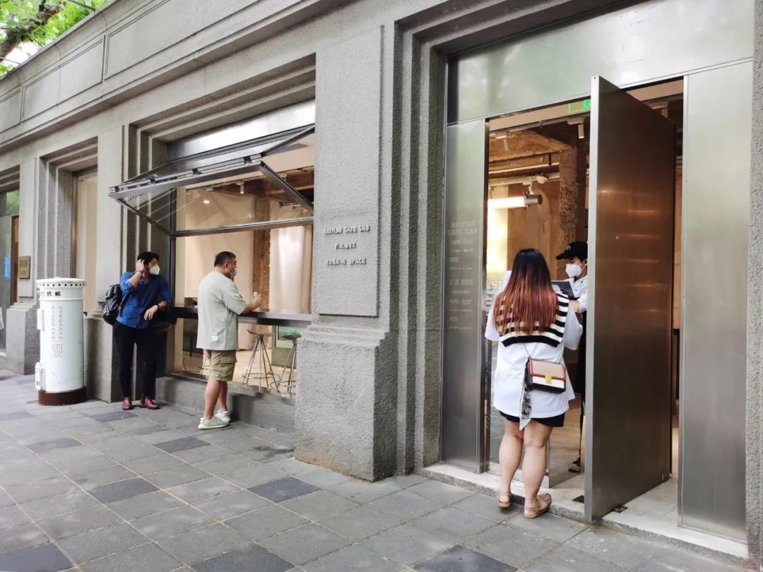 小店|愚园路超七成小店恢复营业