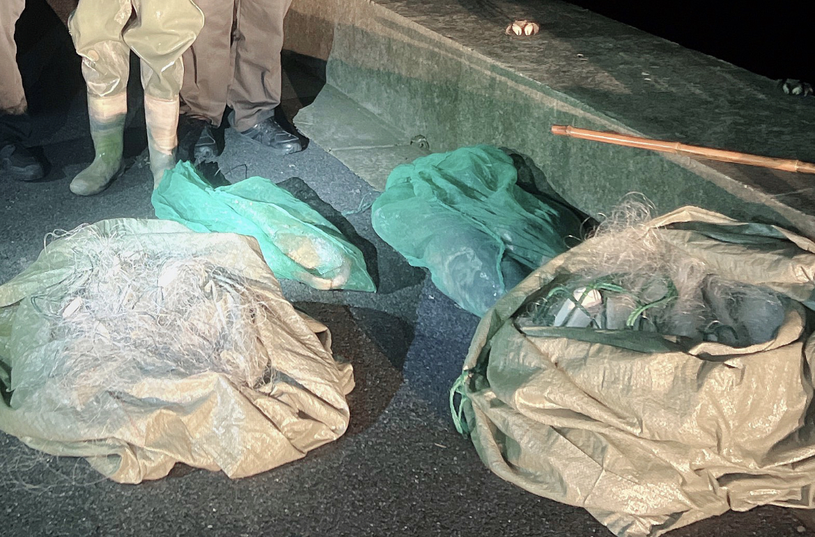 刑事强制措施|上海警方10天破获7起非法捕捞案，16人被采取刑事强制措施