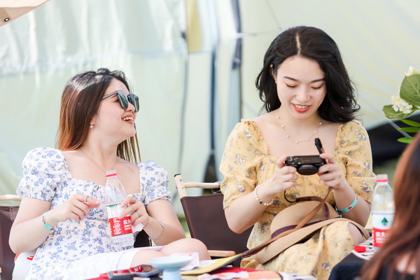 |从城市到森林 解锁佳能最IN的中秋露营装备