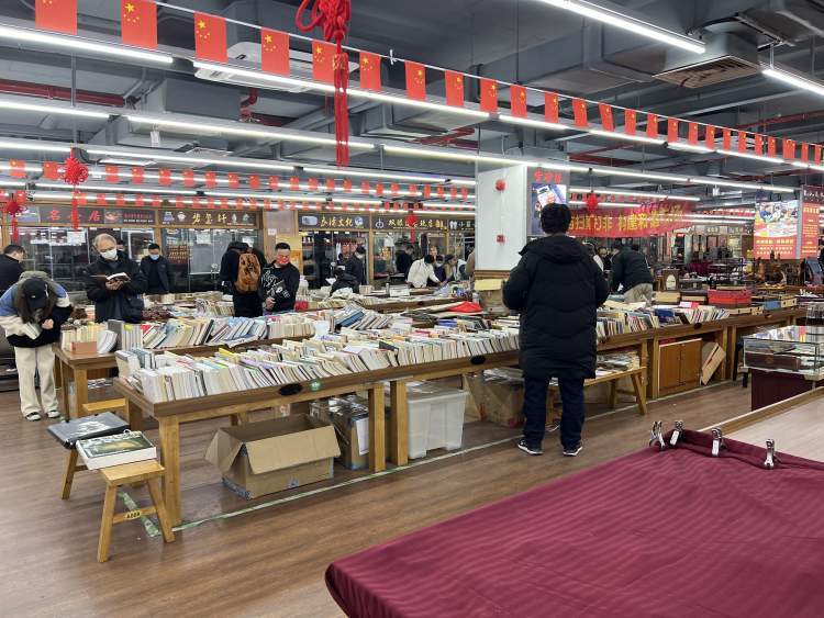 淘宝|文庙旧书市的摊主们组团回来了！书迷们快来淘宝吧！