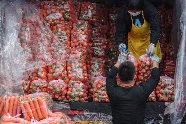蔬菜批发市场|供应充足,蚕豆竹笋最好卖,上海蔬菜价格本周开始下降……