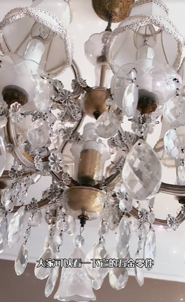 古董市场|53岁伊能静北京豪宅内景大曝光 柜子堆满古董