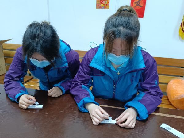 上海动物园|关闭两周,动物园断供?100多名工作人员“寸步不离”,菜早囤好了