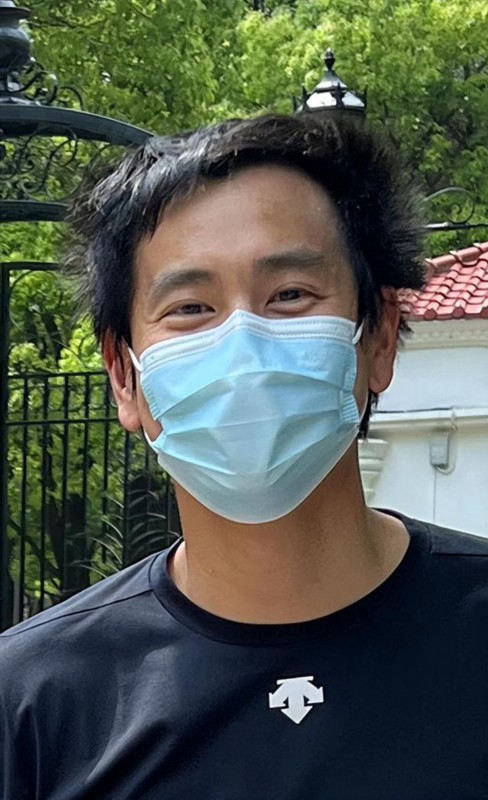 or|今天这张图火了!隔离前vs隔离后上海人的写照!急需团购tony老师的举手