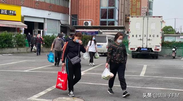 蛋饼|复商复市进行时:身边的蛋饼摊、小菜场回来了!记者实地探访