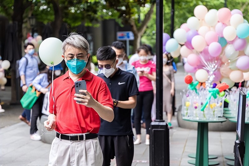 市民|上海各大商圈如常归来,激发市民“买买买”热情