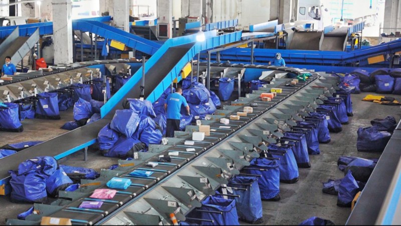 618|超9成快递小哥返岗、个人寄件业务全面恢复……上海人,你的快递到了吗?