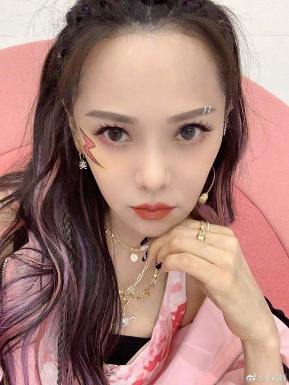 黄圣依|伊能静公开婚姻保鲜秘籍 曝不在秦昊面前换衣服