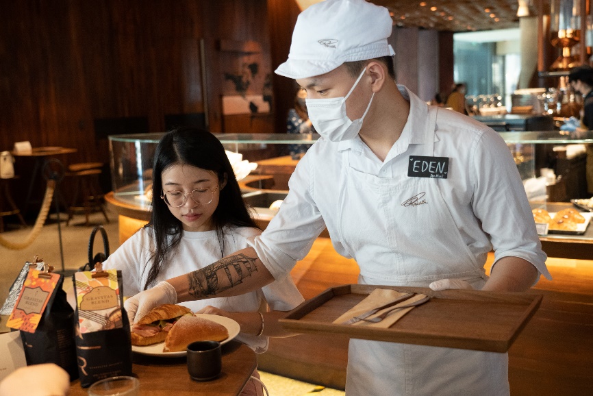 |星巴克上海门店全速恢复堂食 举办免费咖啡品鉴活动