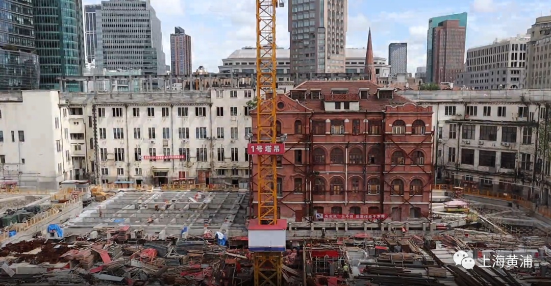 |“挪”回原位!160街坊“标志性小楼”正在第二次平移