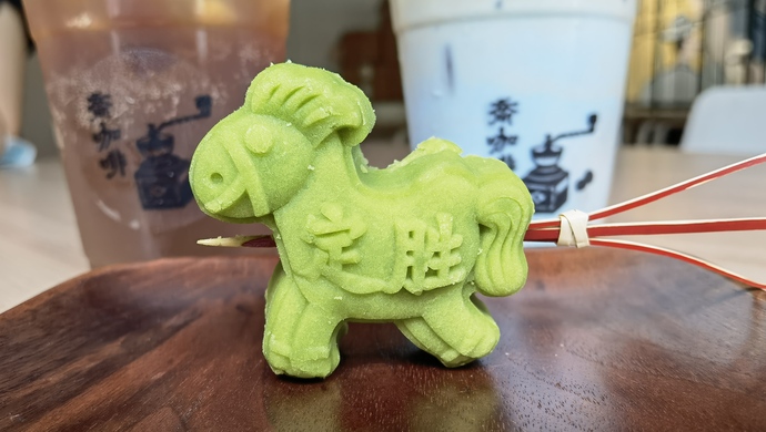 定胜糕|锦鲤笔、绿马糕、旗开得胜衣……上海中高考临近,“考试限定”怎么选?