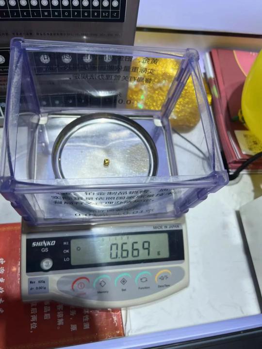 收款过程|金饰品还能“买二赠四”？这波操作震惊了……