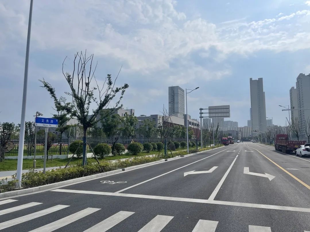 奉贤中学|有了这三条路,以后接送孩子更方便啦!