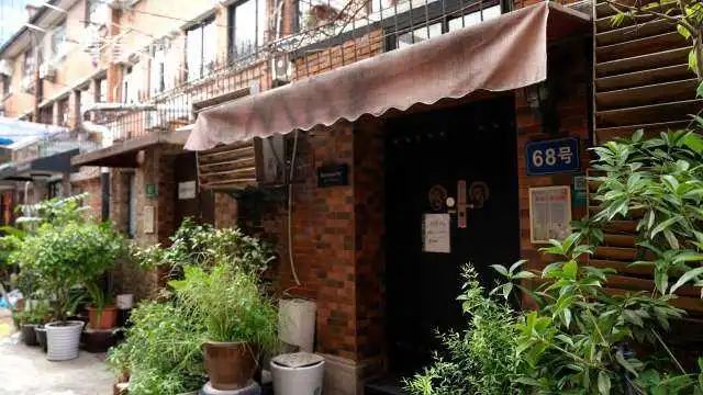 小店|上海一家小店面临倒闭,60多位外国人干了件事