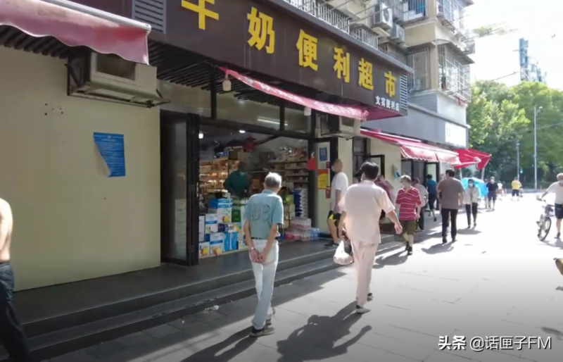 |上海这个小区每天上演花式叫卖声“全天大联播”,怎么回事?